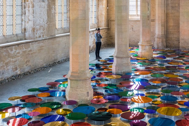 liz-west-our-colour-reflection-designboom-02